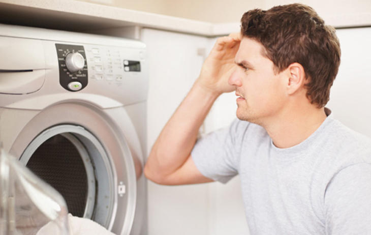 Khi giặt, máy phát ra tiếng ồn lớn