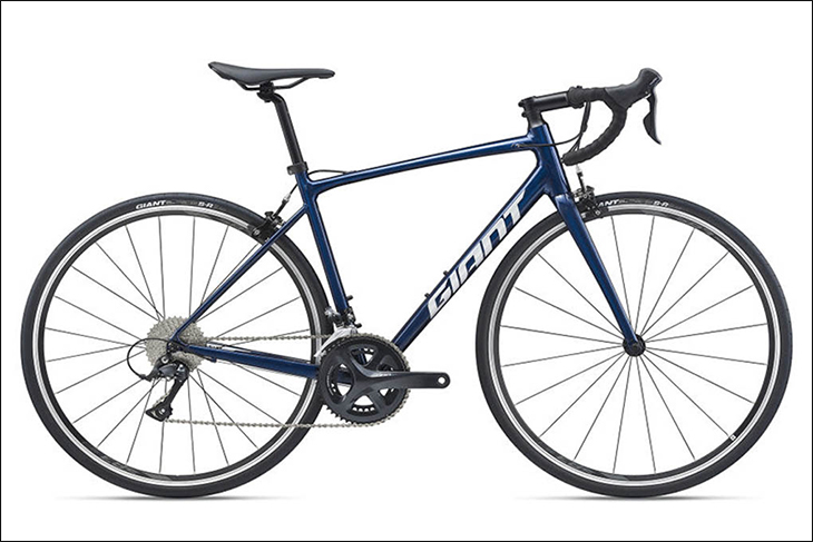 Xe đạp đua sở hữu thiết kế đậm chất thể thao, khung sường và lốp xe thanh mảnh