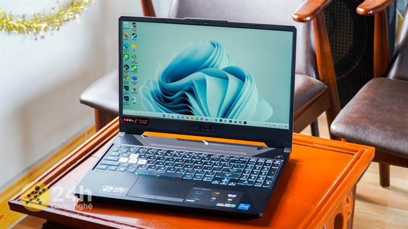 ASUS TUF Gaming FX506HCB (HN144W) được trang bị màn hình kích thước 15.6 inch độ phân giải Full HD.