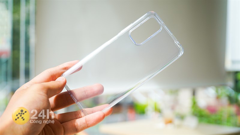 Ốp lưng nhựa dẻo được tặng kèm theo hộp Redmi Note 11S