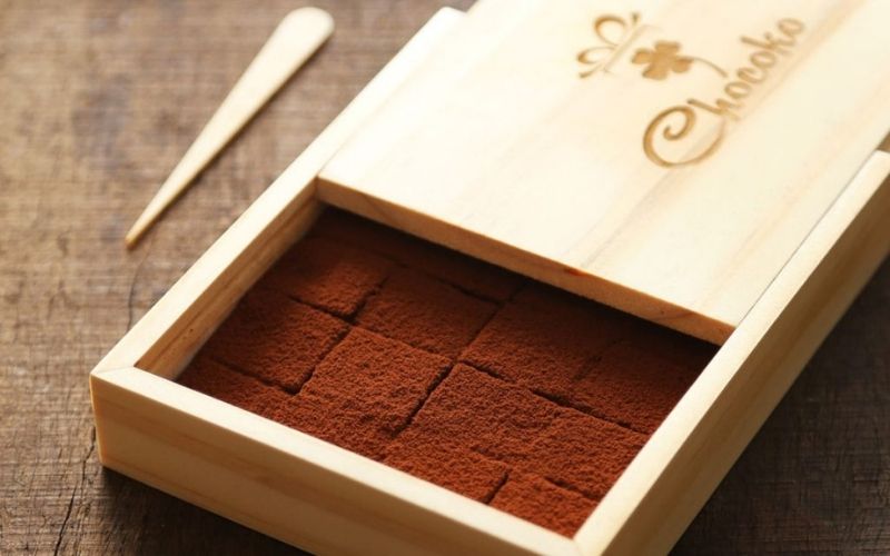 Hộp chocolate valentine dạng gỗ