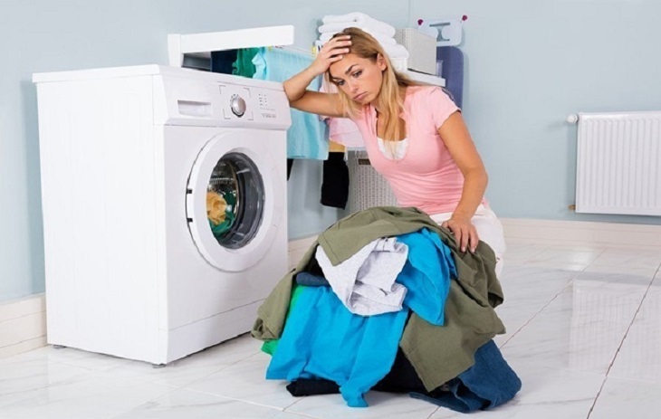 Máy giặt LG bị khóa có thể do máy vẫn đang quay trong chương trình giặt