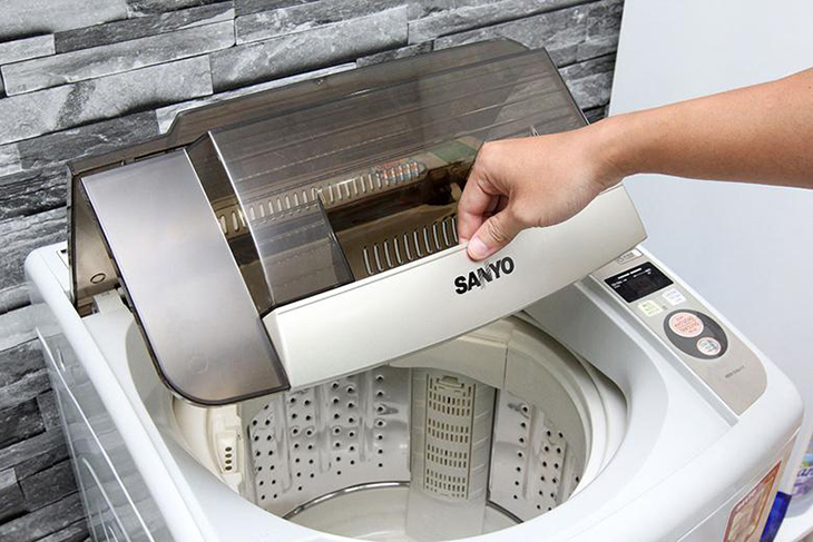 Sau khi vệ sinh cần hong khô máy cẩn thận