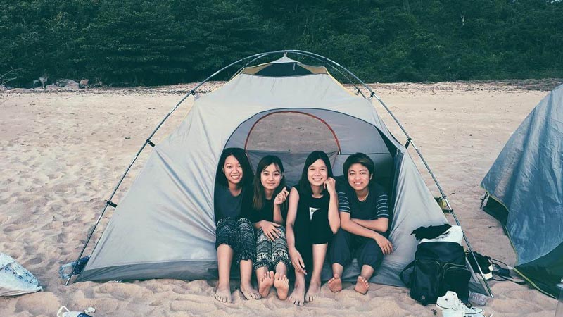 Cắm trại bên biển làng Vân
