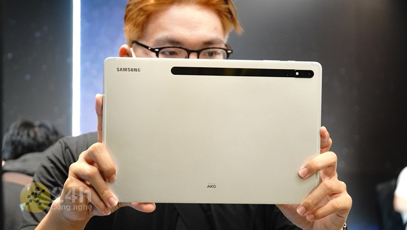 Galaxy Tab S8 và Tab S8+ ra mắt: Chạy chip Snapdragon, viên pin khủng Galaxy Tab S8 và Tab S8+ ra mắt: Chạy chip Snapdragon, viên pin khủng