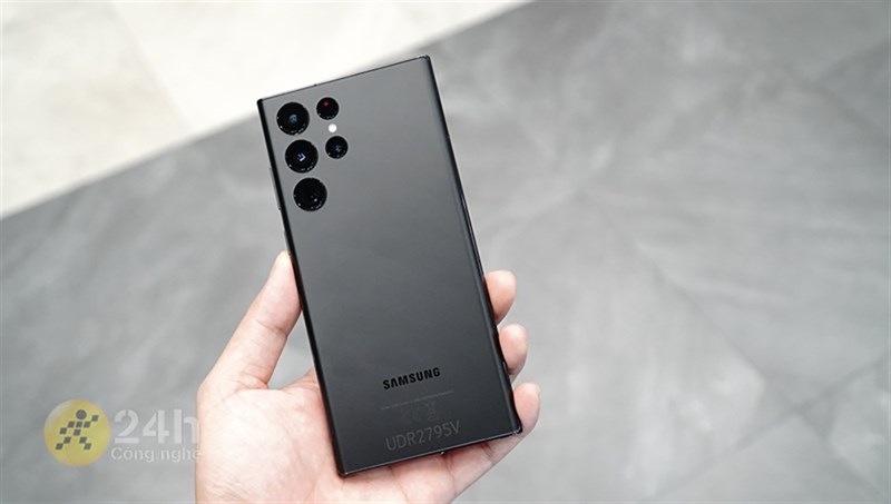 Bài kiểm tra độ bền của Samsung Galaxy S22 Ultra: Vô cùng xuất sắc!