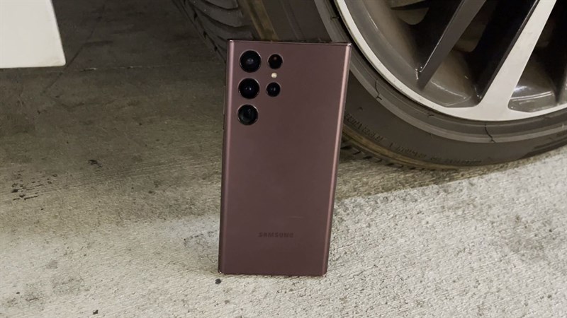 Độ bền của Samsung Galaxy S22 Ultra đã được kiểm chứng