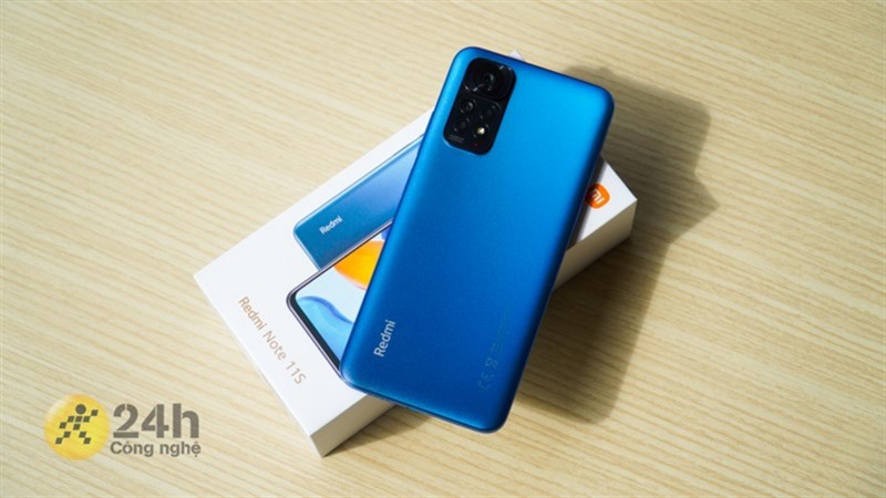  Mặt lưng làm từ nhựa nhám của Redmi Note 11S 