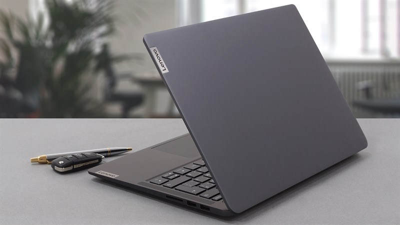 Lenovo Ideapad 5 Pro có cấu hình mạnh mẽ cùng thiết kế mỏng nhẹ