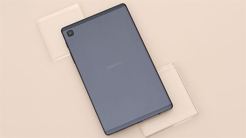Tab A7 Lite có thiết kế bằng nhôm nguyên khối bề bỉ, chắc chắn