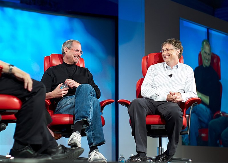 Steve Jobs và Bill Gates tại hội thảo D: All Things Digital (D5) năm 2007