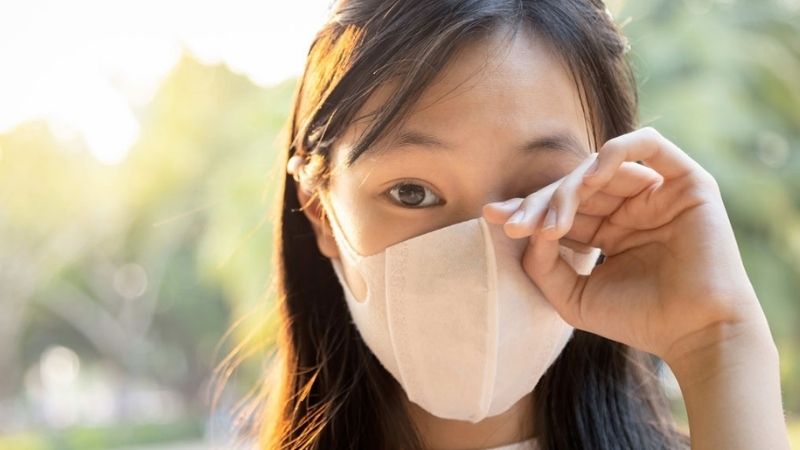 Không nên chạm tay lên mắt mũi miệng để ngăn ngừa Covid. Không nên chạm tay lên mắt mũi miệng để ngăn ngừa Covid.