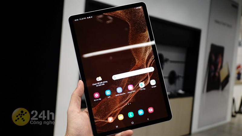 Hình ảnh hiển thị một cách tươi sáng, sắc nét trên Galaxy Tab S8