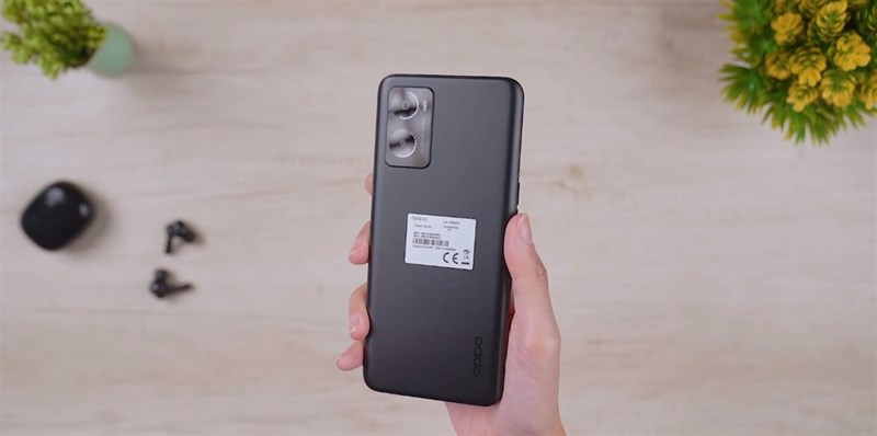 người dùng có thêm một lựa chọn mới tinh trong tầm giá 6 triệu, OPPO A76 với thiết kế tinh tế, hiệu năng ổn định, camera tốt