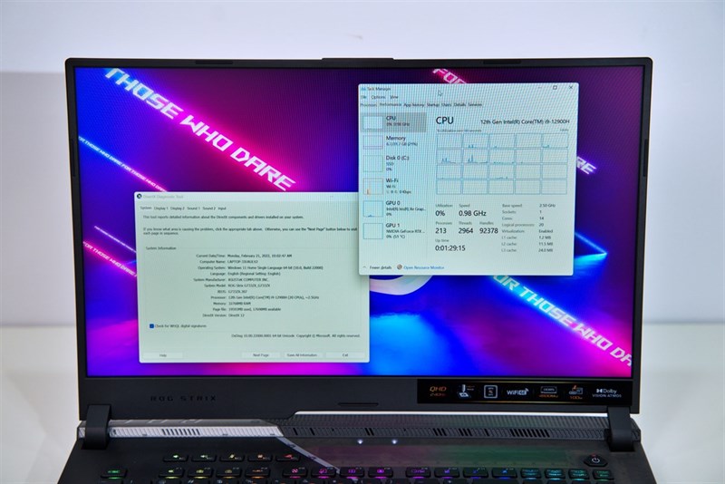 ROG Strix SCAR 17 được trang bị thiết kế lõi lai giữa Performance – cores (lõi hiệu năng cao) và Efficient – cores (lõi tiết kiệm điện). Nguồn: ASUS.