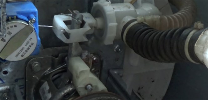 Van xả nước máy giặt là gì? Cấu tạo của van xả nước máy giặt