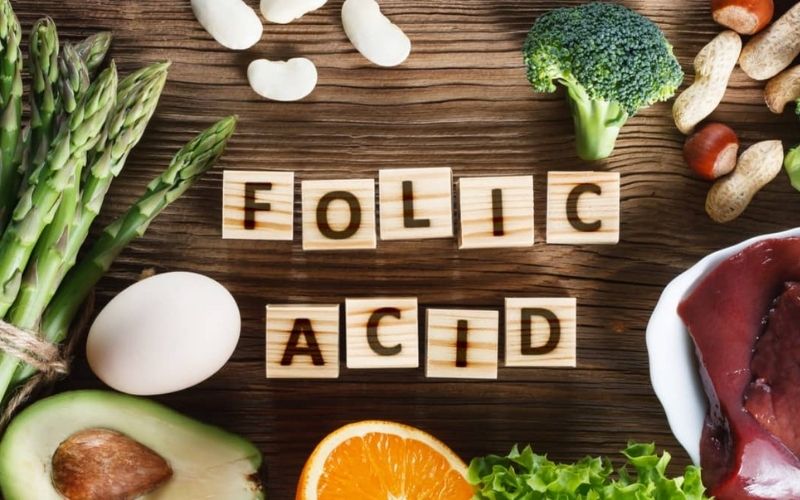 Người bị gãy xương nên ăn các thực phẩm giàu axit folic