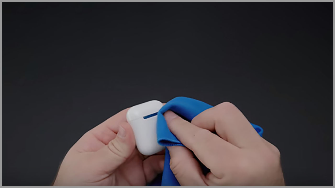 Cách vệ sinh AirPods Cách vệ sinh AirPods
