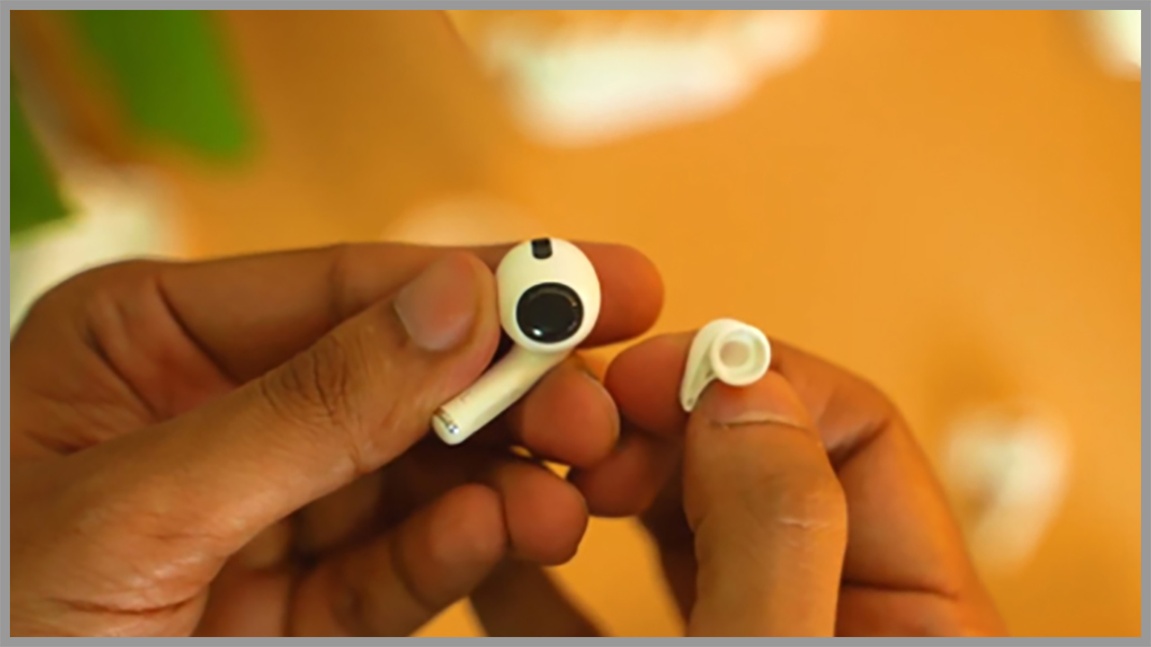 Hướng dẫn vệ sinh nút tai nghe AirPods Pro Hướng dẫn vệ sinh nút tai nghe AirPods Pro