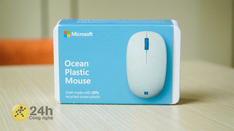 Trên tay chuột Microsoft Ocean Plastic