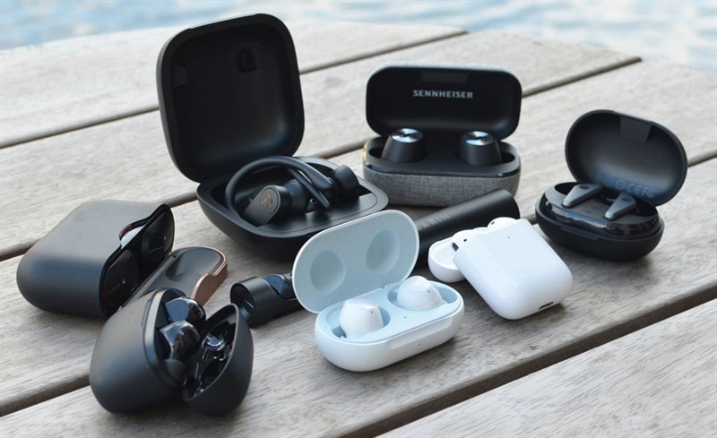 Vậy có nên mua tai nghe không dây không? Nguồn: The Guardian.