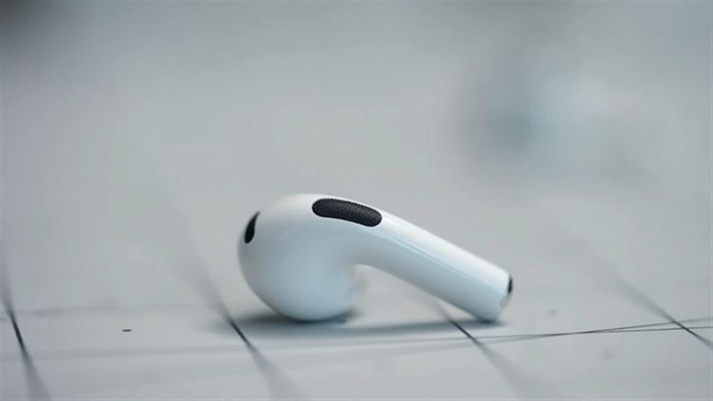 Thiết kế AirPods 3 trông tương tự như AirPods Pro với thân hình mảnh mai hơn. Nguồn: GadgetsMatch.