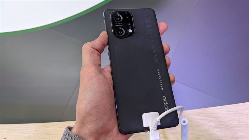 OPPO Find X6 sẽ được cung cấp khả năng xử lý mạnh mẽ cùng con chip Snapdragon 8 Gen 1 (ảnh minh họa: OPPO Find X5)