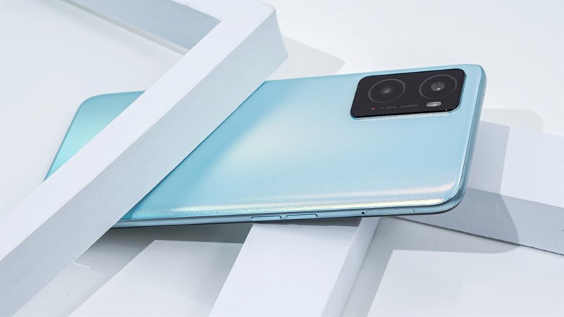 OPPO A76 - smartphone sạc nhanh nhất trong phân khúc