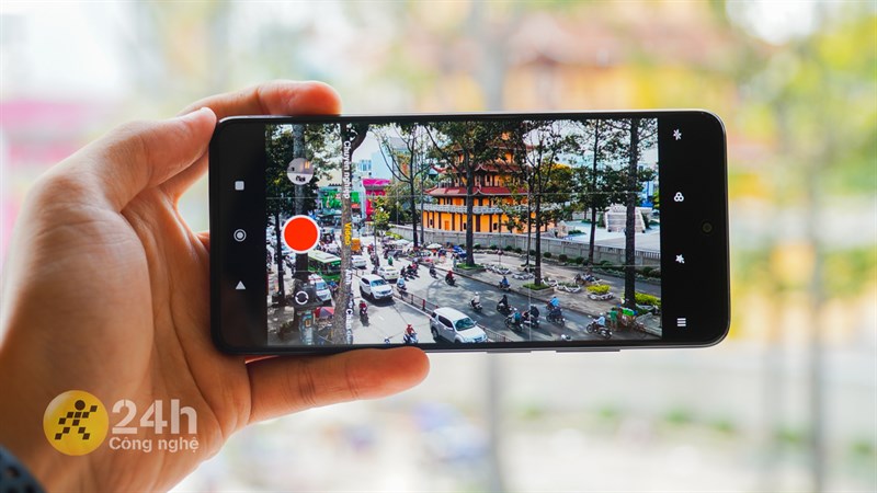 Cách bật Focus Peaking trên Xiaomi Redmi Note 11 Pro