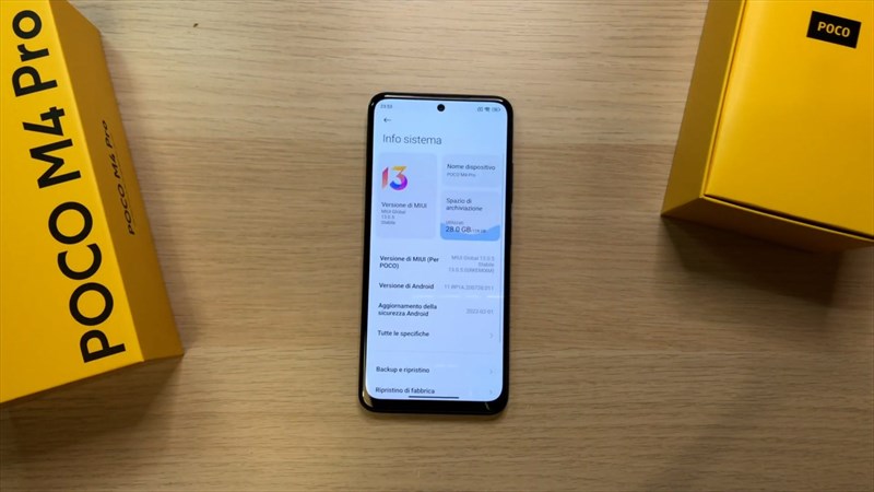 Mặt trước POCO M4 Pro 4G là màn hình đục lỗ có kích thước 6.43 inch Mặt trước POCO M4 Pro 4G là màn hình đục lỗ có kích thước 6.43 inch
