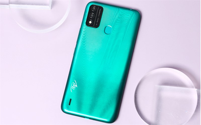 Ngày đẹp tháng 3: 2 smartphone giá rẻ dưới 2.5 triệu ưu đãi đáng sắm