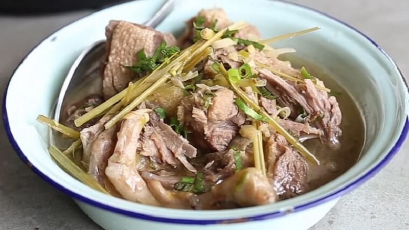 Vịt om sấu ngon với cách làm đơn giản nhất