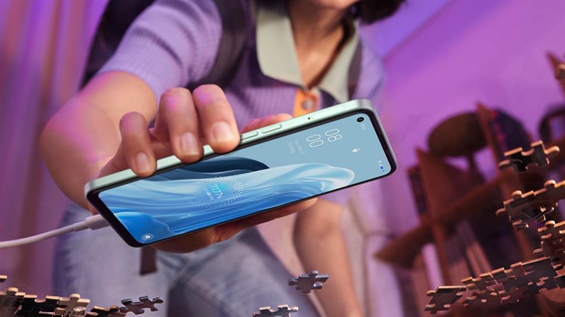 Viên pin 4.500 mAh cùng sạc nhanh 33 W sẽ cho bạn thời lượng sử dụng cực kì thoải mái. Viên pin 4.500 mAh cùng sạc nhanh 33 W sẽ cho bạn thời lượng sử dụng cực kì thoải mái.