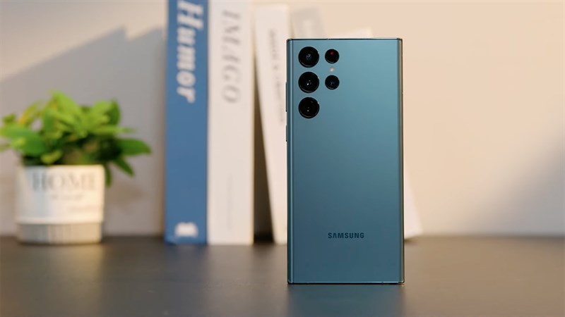 HOT! Galaxy S22 series đã được mở bán: Tặng PMH 4 triệu, trả góp 0%...