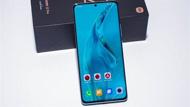 Xiaomi 12 Pro với màn hình AMOLED, độ phân giải 2K+ Xiaomi 12 Pro với màn hình AMOLED, độ phân giải 2K+