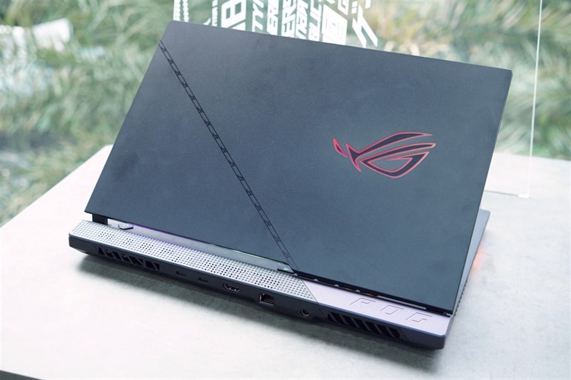 Bên cạnh con chip mới nhất của Intel, Strix SCAR 15 còn được trang bị card đồ hoạ RTX 3080 Ti cho phiên bản cao cấp nhất. Nguồn: ASUS. Bên cạnh con chip mới nhất của Intel, Strix SCAR 15 còn được trang bị card đồ hoạ RTX 3080 Ti cho phiên bản cao cấp nhất. Nguồn: ASUS.