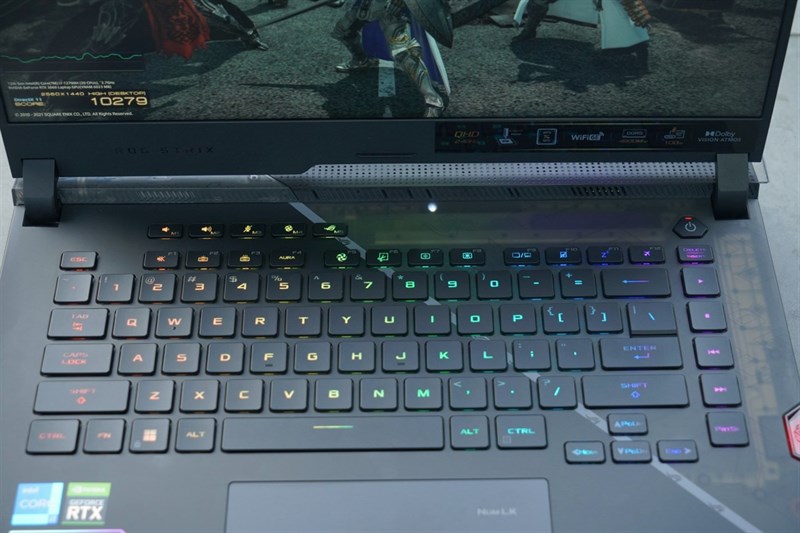 Hệ thống đèn LED RGB trên bàn phím là một điểm không thế thiếu đối với những chiếc laptop gaming. Nguồn: ASUS. Hệ thống đèn LED RGB trên bàn phím là một điểm không thế thiếu đối với những chiếc laptop gaming. Nguồn: ASUS.