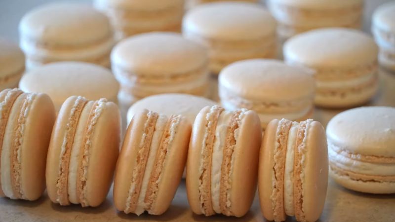 6 cách làm bánh macaron không cần bột hạnh nhân tại nhà