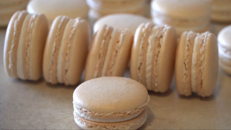 Bánh macaron sữa đặc bằng bột mì thơm ngọt