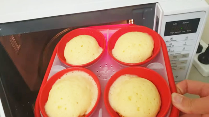 Thành phẩm bánh cupcake làm bằng lò vi sóng