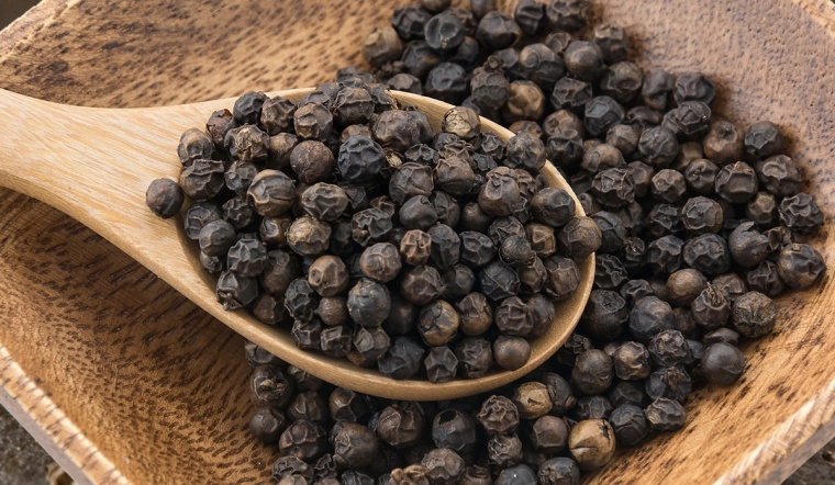 Giá tiêu hôm nay 6/3/2022: Tăng 500 đồng/kg, dao động 78.500 - 81.000 đồng/kg