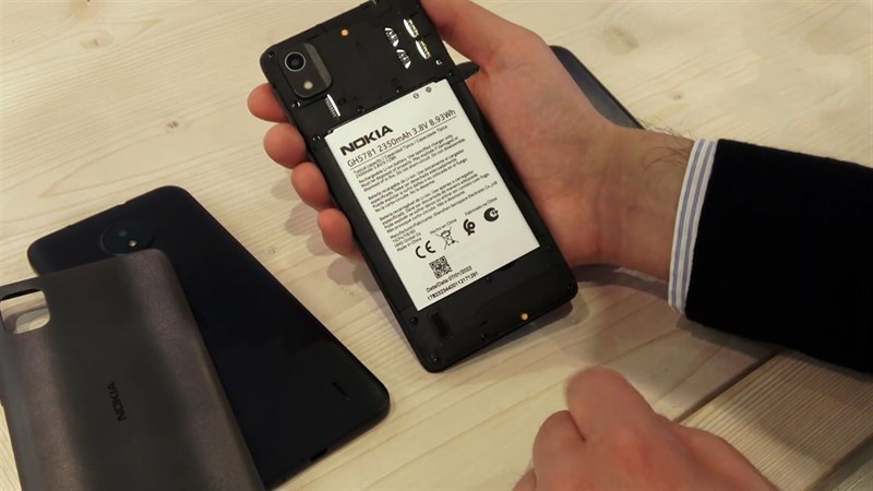 Viên pin trên Nokia C2 (2022) có dung lượng 2.350 mAh