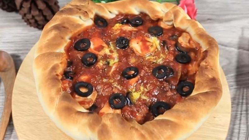 How to make pizza stuffed with greasy Chiago cheese, extremely simple at home