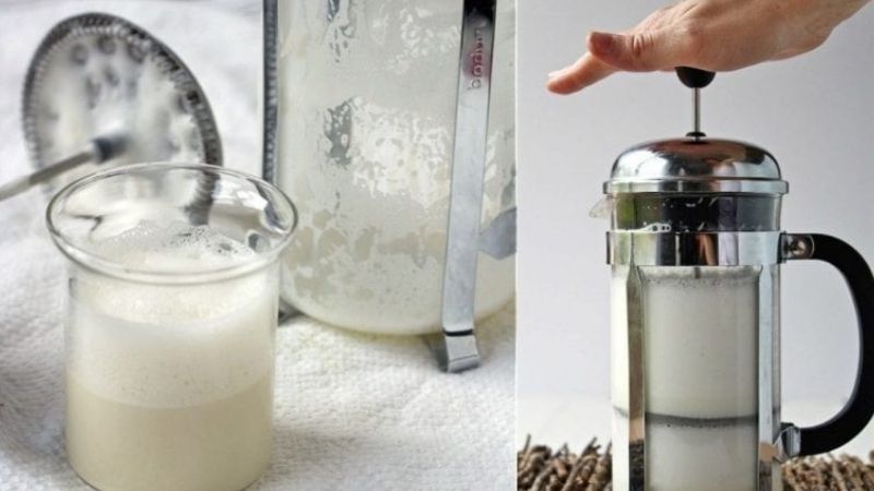 Cách đánh bọt sữa bằng bình French press