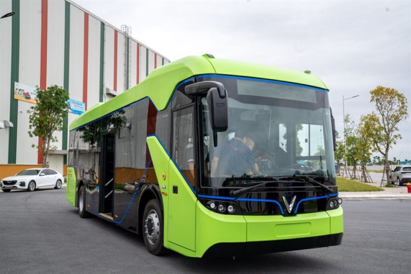 Vinbus chính thức khai trương tuyến xe buýt điện tại Hà Nội