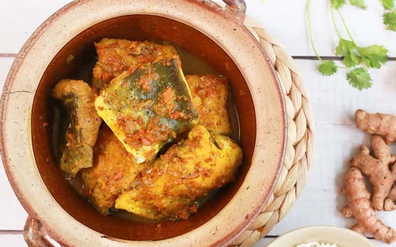 How to make braised groundnut fish with turmeric, the whole family loves it
