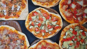 Topping pizza là gì? Các loại topping pizza thơm ngon, hấp dẫn