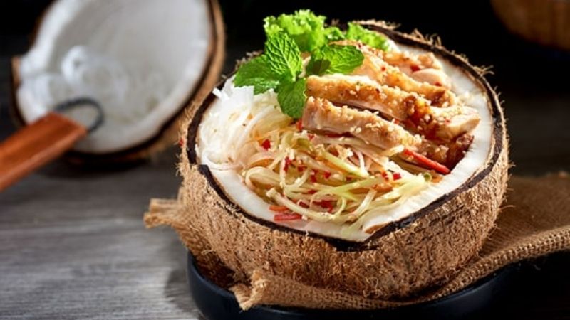 Grilled chicken salad with coconut