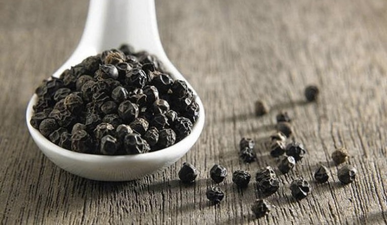 Giá tiêu hôm nay 10/3/2022: Giảm 500 đồng/kg, dao động 78.000 - 81.000 đồng/kg