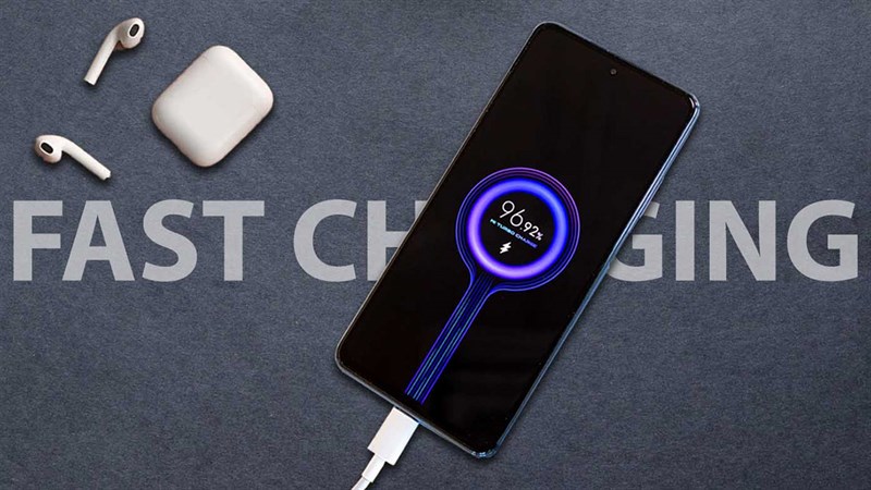 Nên chú ý vào công nghệ sạc nhanh khi mua máy nhé